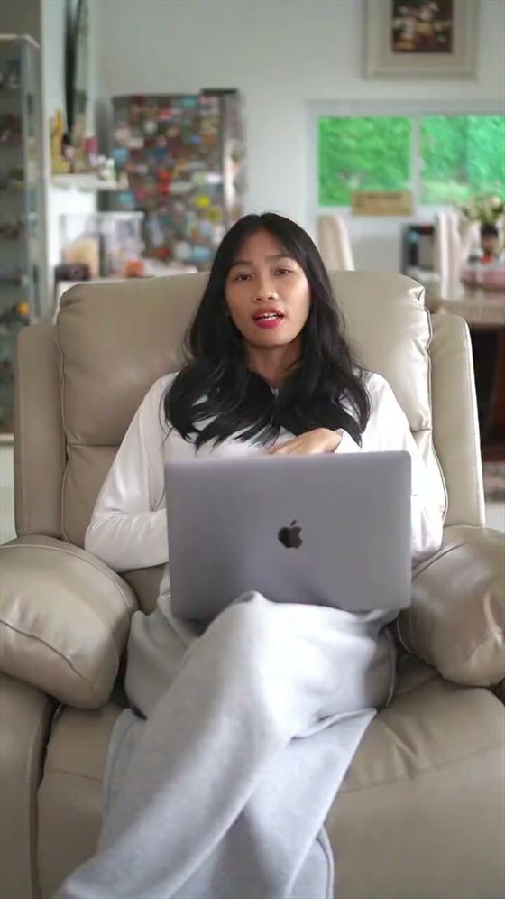 Desk-side treat — Video &middot; 01