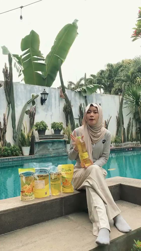 Poolside pricelist — Video &middot; 01