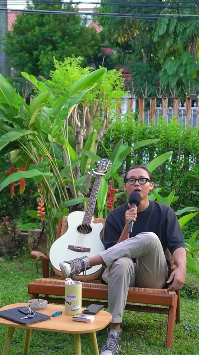 In the field — Garden setup, live audio